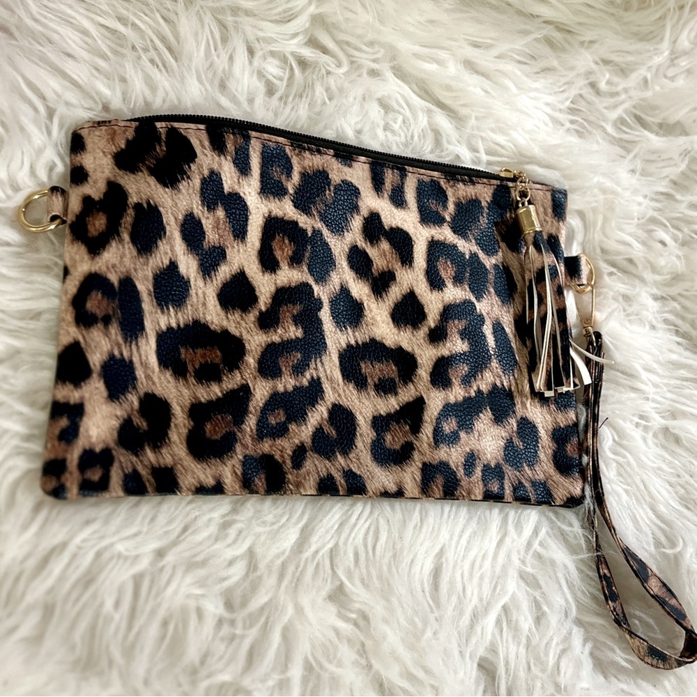 Cheetah / Leopard Print Clutch Purse with removable tassel and wristlet strap